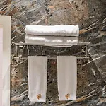 Sol Invictus Boutique Albania دراس