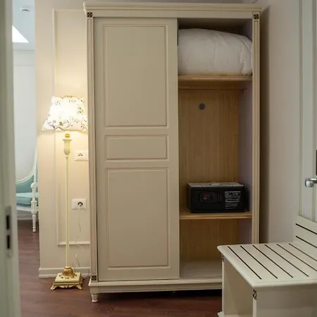 Sol Invictus Boutique Albania