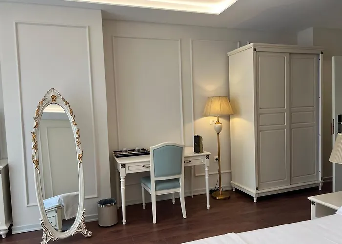 Sol Invictus Boutique Albania Durrës