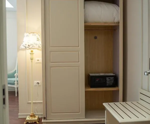 Sol Invictus Boutique Albania